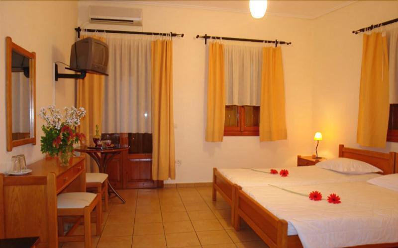Xenonas Chrisso Hotel Delphi Bagian luar foto