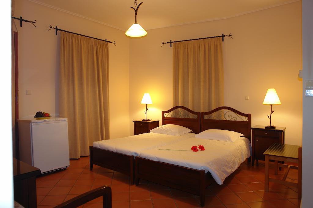 Xenonas Chrisso Hotel Delphi Ruang foto