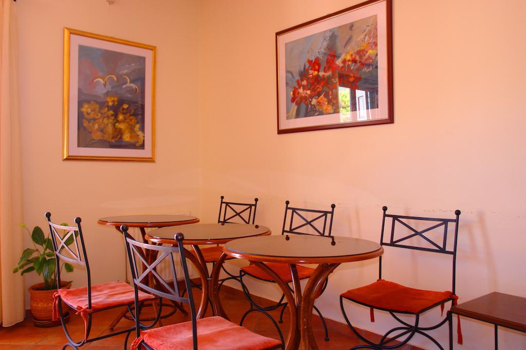 Xenonas Chrisso Hotel Delphi Bagian luar foto
