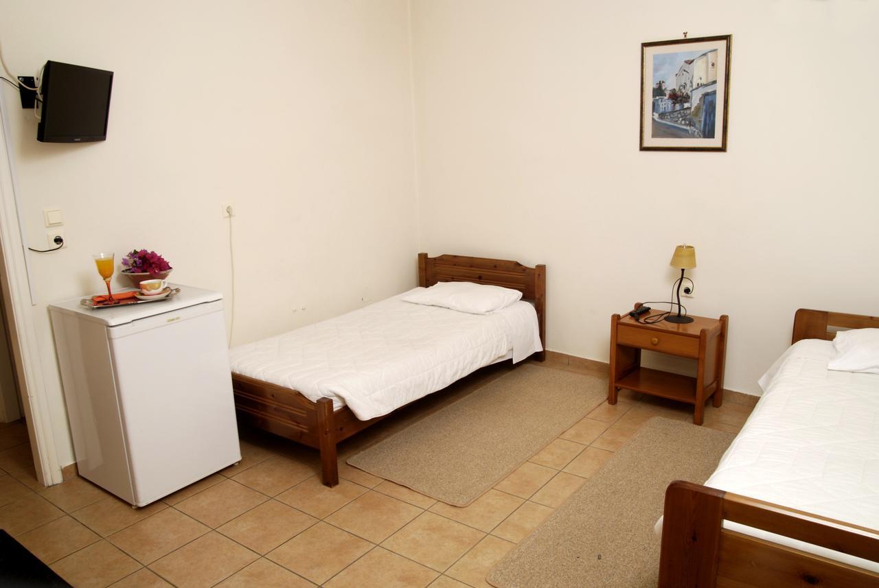 Xenonas Chrisso Hotel Delphi Bagian luar foto